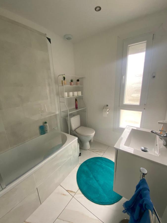 Chasse-sur-Rhône Petit Chateau מראה חיצוני תמונה